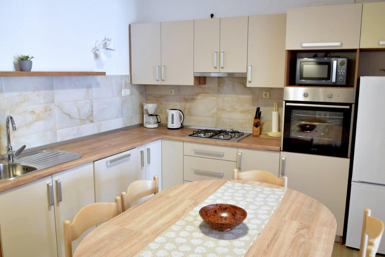 Zoro Apartments Palit Buitenkant foto